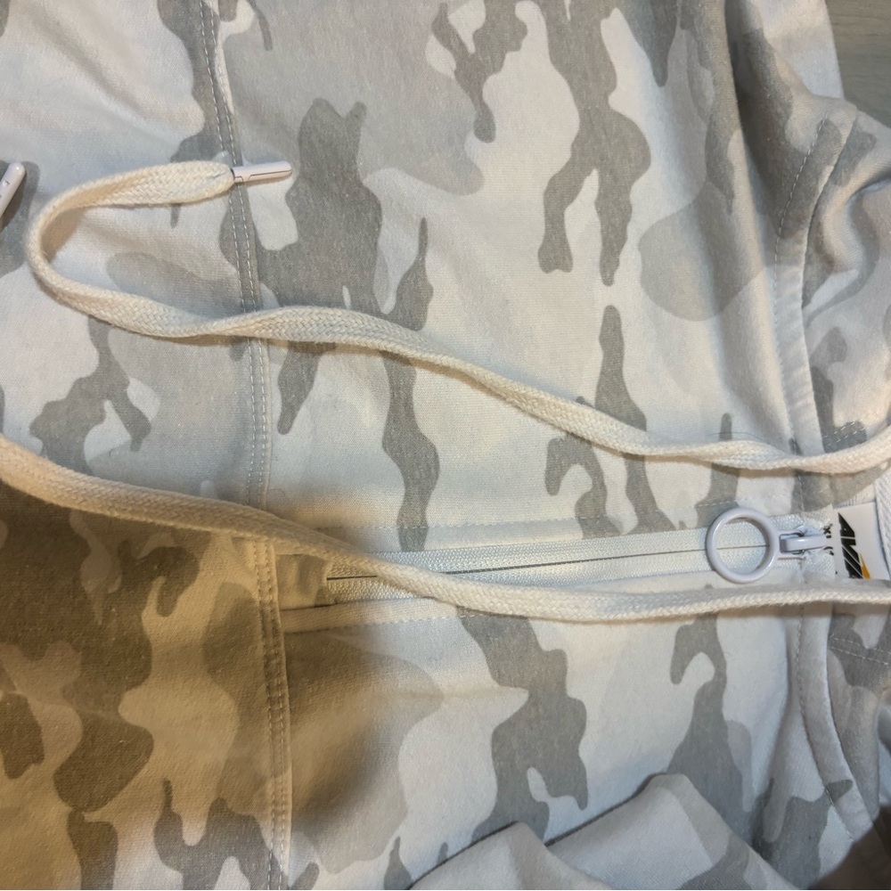 Avia Gray and White Camouflage Hoodie - Picture 2 of 8